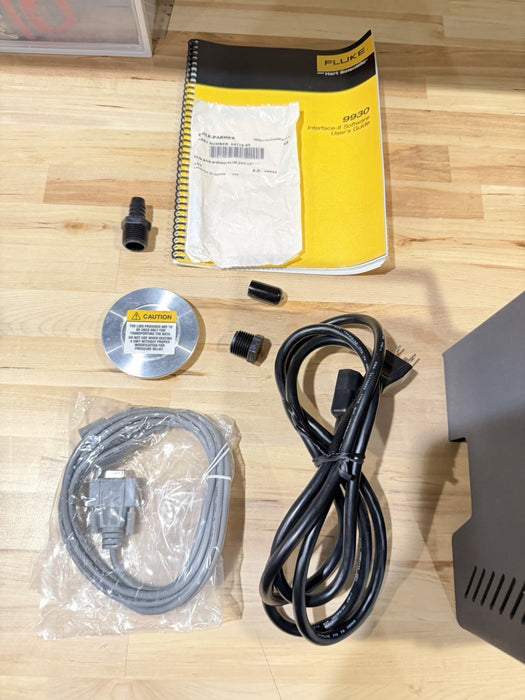 FLUKE 6102 MICRO-BATH 35Â°C TO 200Â°C WITH ACCESSORIES TESTED