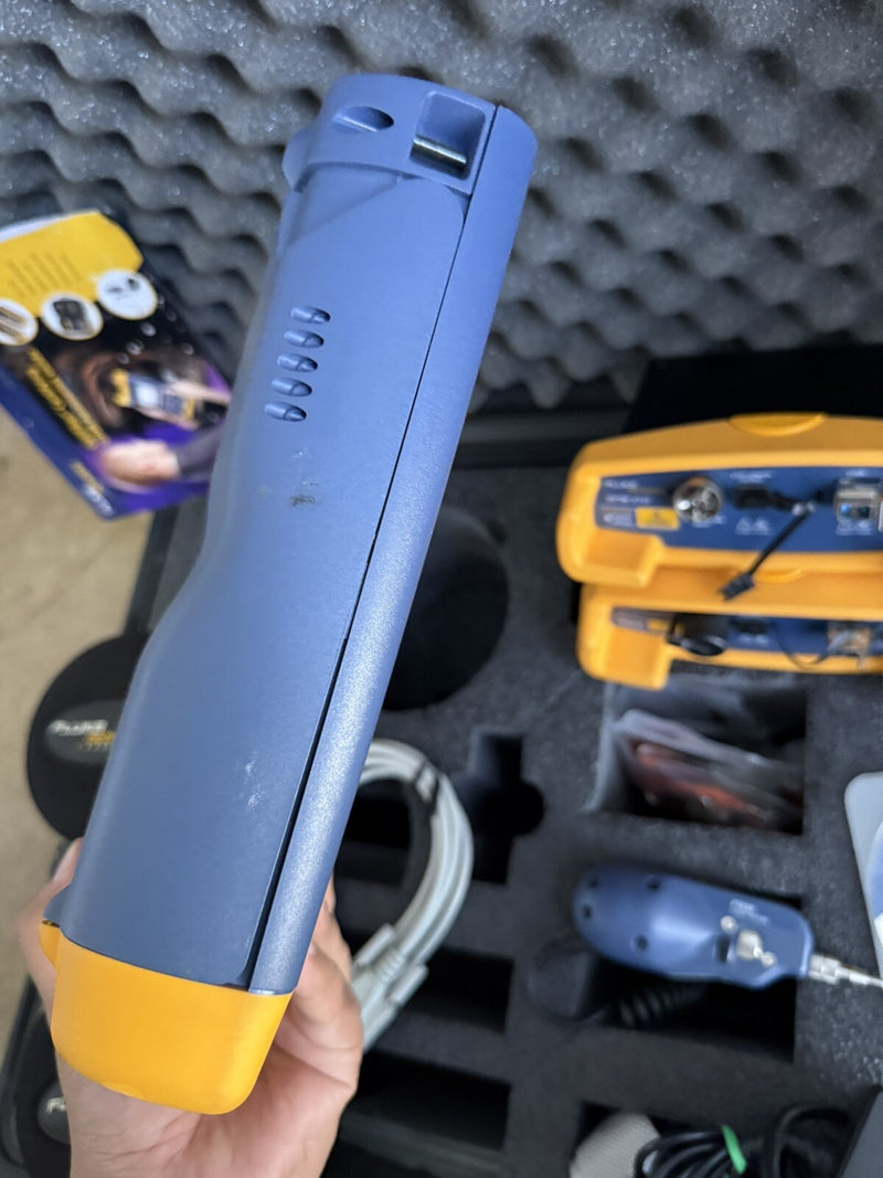 FLUKE NETWORKS OPTIFIBER OTDR KIT WITH 2 X OFTM-5732 MODULES TESTED