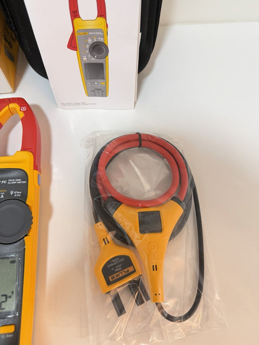 FLUKE 377 FC NON-CONTACT VOLTAGE CLAMP METER (NEW FACTORY SEALED) SHIPS FAST