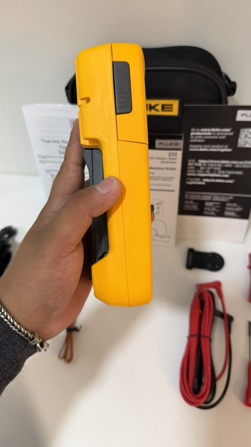 FLUKE 233 REMOTE DISPLAY AUTOMOTIVE DIGITAL MULTIMETER KIT