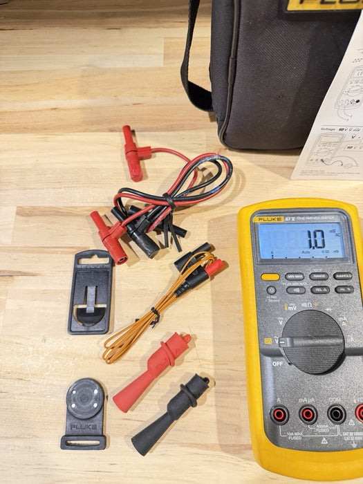 FLUKE 87V TRUE RMS MULTIMETER KIT W/ LEADS (TESTED) SHIPS FAST