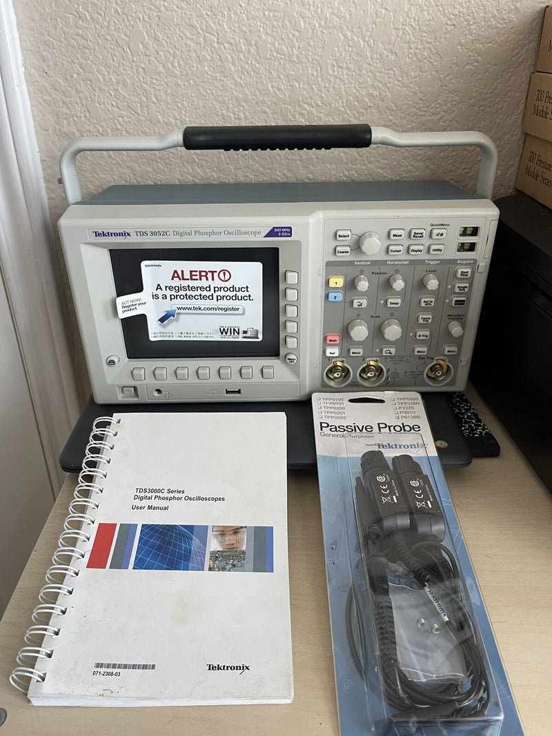 TEKTRONIX TDS 3052C DIGITAL PHOSPHOR OSCILLOSCOPE 500MHZ 2CH