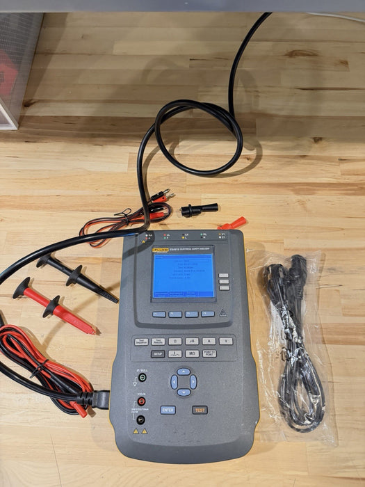 FLUKE ESA615 115V ELECTRICAL SAFETY ANALYZER TESTER WITH LEADS & CHARGER TESTED