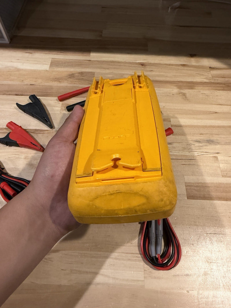 FLUKE 289 TRUE RMS DIGITAL MULTIMETER KIT WITH ACCESSORIES TESTED