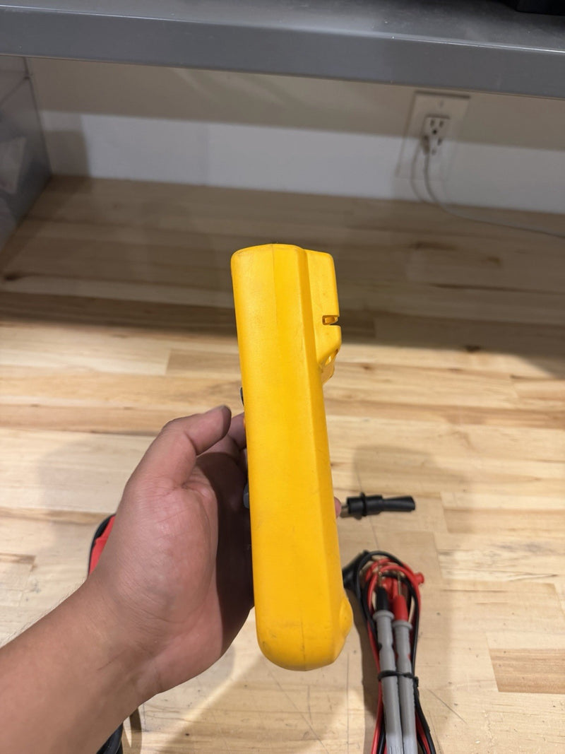 FLUKE 1507 INSULATION MULTIMETER W/ LEADS & CLIPS - SHIPS FAST
