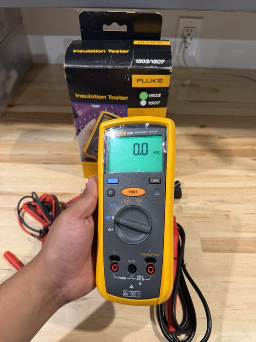 FLUKE 1503 INSULATION TESTER WITH ACCESSORIES
