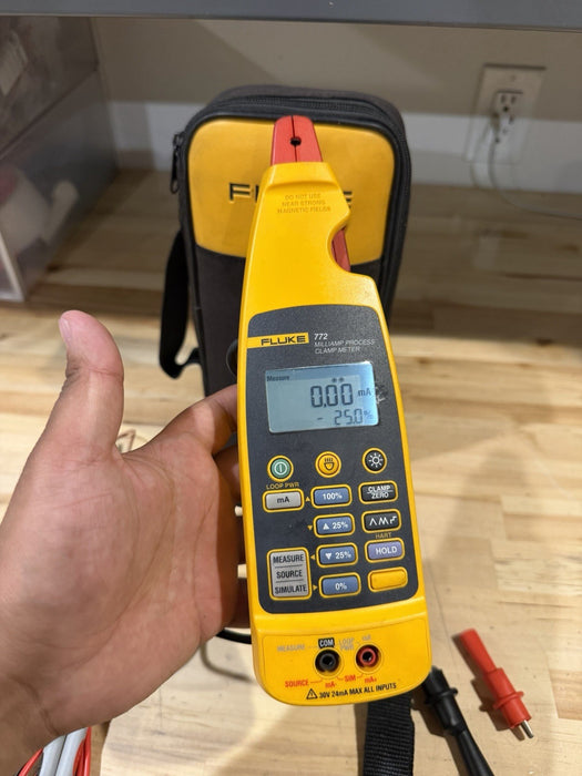 FLUKE 772 MILLIAMP PROCESS CLAMP W/ LEADS & CLIPS TESTED