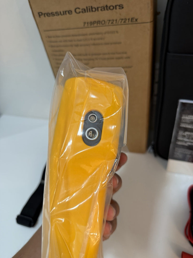 FLUKE 719 PRO 300G ELECTRIC PRESSURE CALIBRATOR