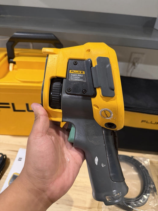 FLUKE TI401-PRO 60HZ THERMAL IMAGER KIT WITH ACCESSORIES