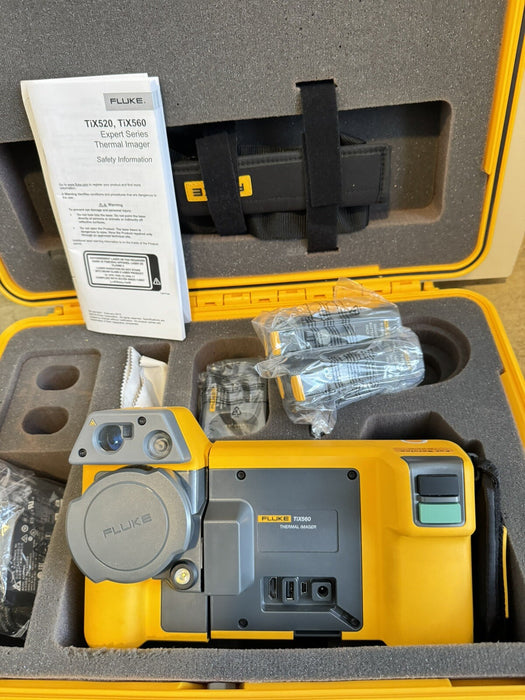 FLUKE TIX560 HANDHELD THERMAL CAMERA 320X240P 60HZ -20°C TO 1200°C