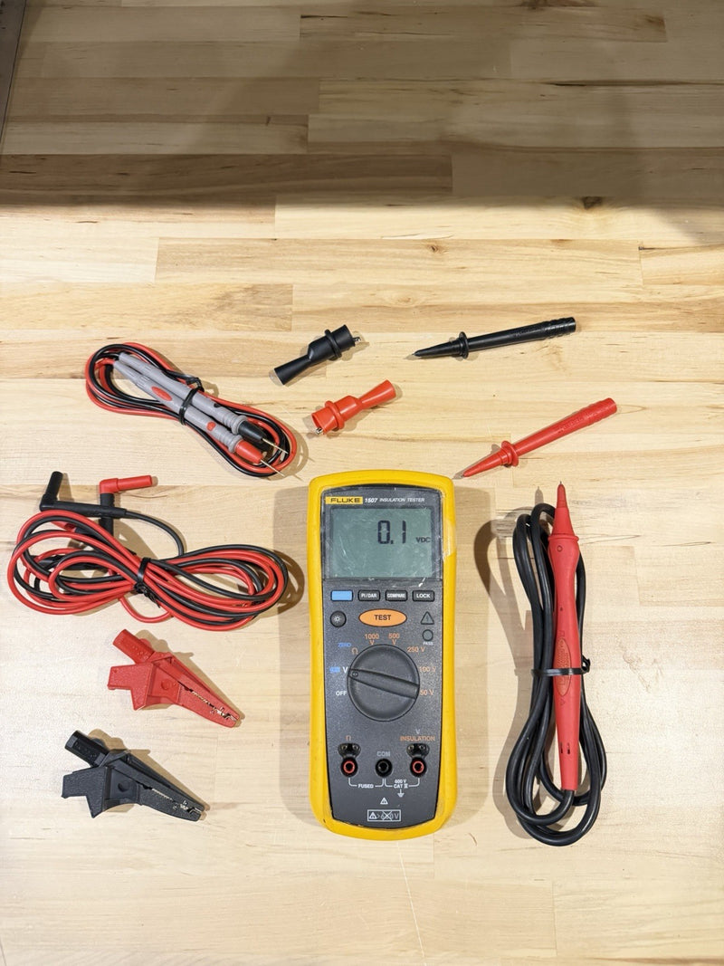 FLUKE 1507 INSULATION MULTIMETER WITH LEADS & CLIPS