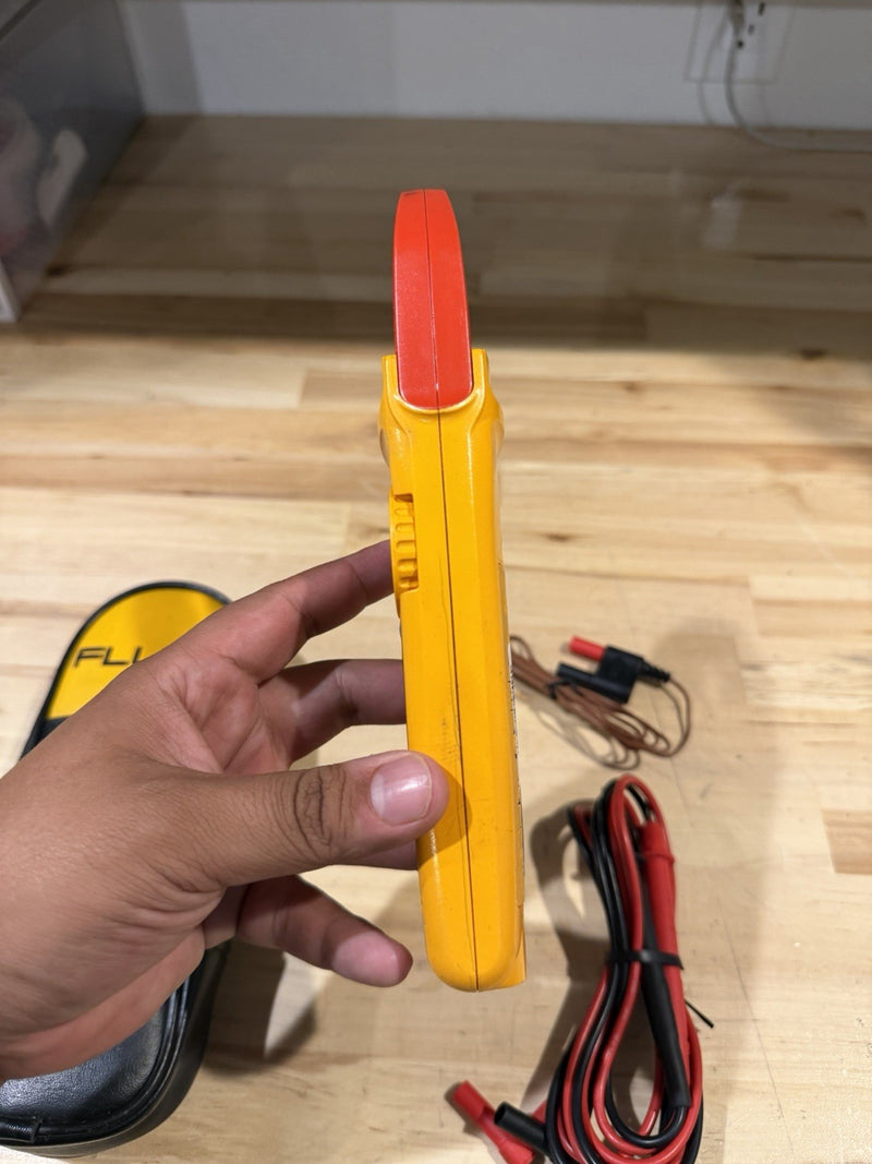 FLUKE 324 TRUE-RMS CLAMP METER WITH LEADS & CASE
