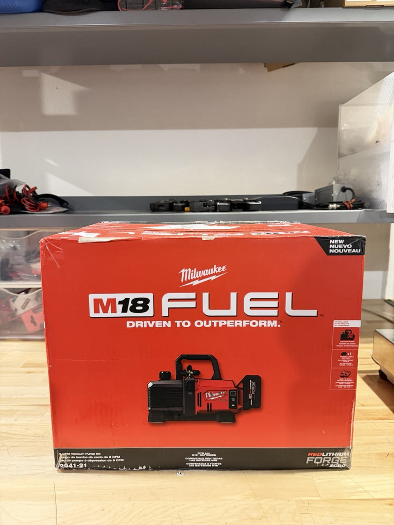 MILWAUKEE 2941-21 M18 FUEL 5 CFM VACUMM PUMP KIT (NEW FACTORY SEALED) SHIPS FAST