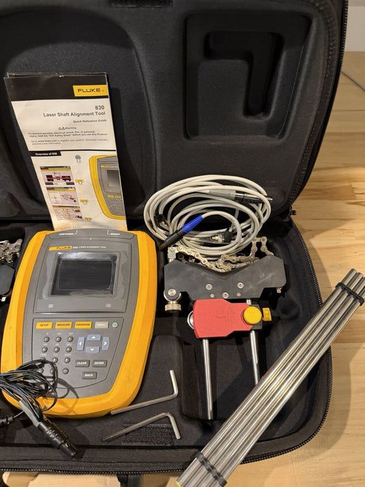 FLUKE 830 LASER ALIGNMENT TOOL WITH ACCESSORIES TESTED