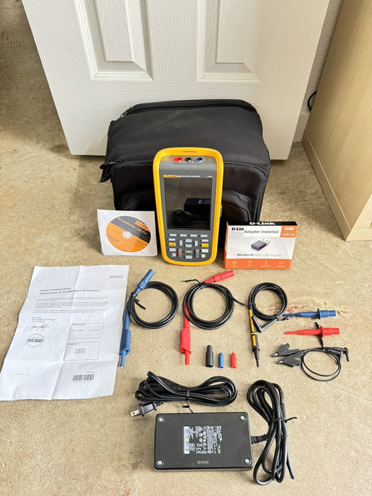 FLUKE 123B INDUSTRIAL SCOPEMETER HAND-HELD OSCILLOSCOPE 20 MHZ