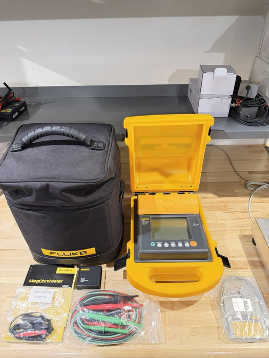 FLUKE 1550 MEGOHMMETER HIGH VOLTAGE INSULATION TESTER (NEW) SHIPS FAST