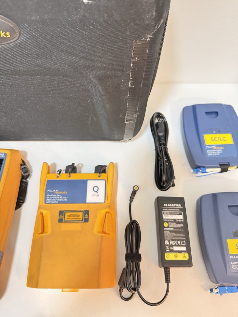 FLUKE NETWORKS VERSIV OTDR KIT WITH QUAD OTDR MODULE & ACCESSORIES