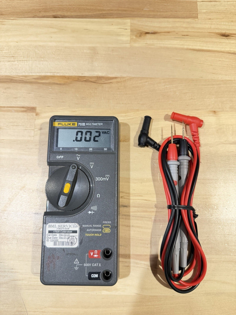FLUKE 70 III MULTIMETER WITH LEADS TESTED