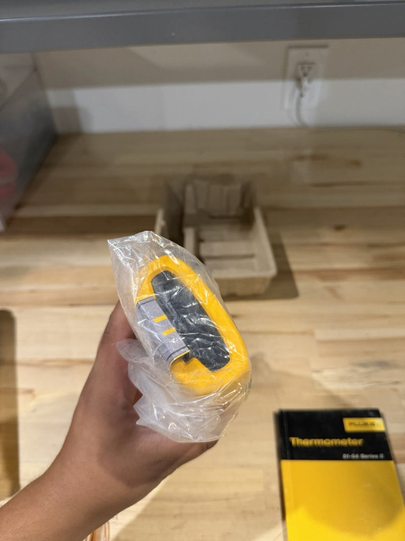 FLUKE 51 II THERMOCOUPLE THERMOMETER