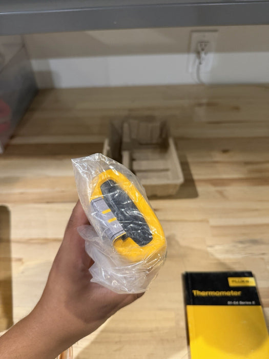 FLUKE 51 II THERMOCOUPLE THERMOMETER