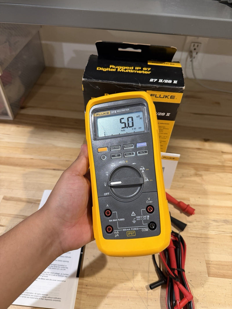 FLUKE 27 II TRUE RMS MULTIMETER CALIBRATED -SHIPS FAST (NEW SEALED)