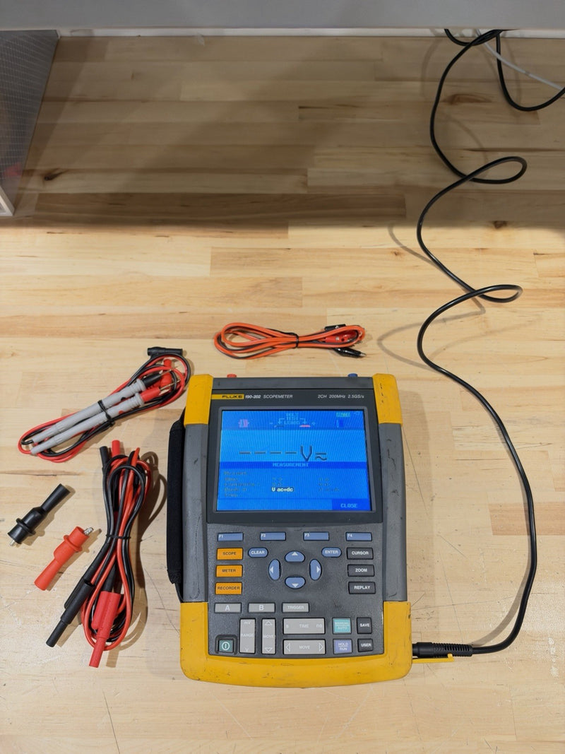 FLUKE 190-202 SCOPEMETER 2.5GS/S 2CHANNEL 200MHZ OSCILLOSCOPE (TESTED)SHIPS FREE