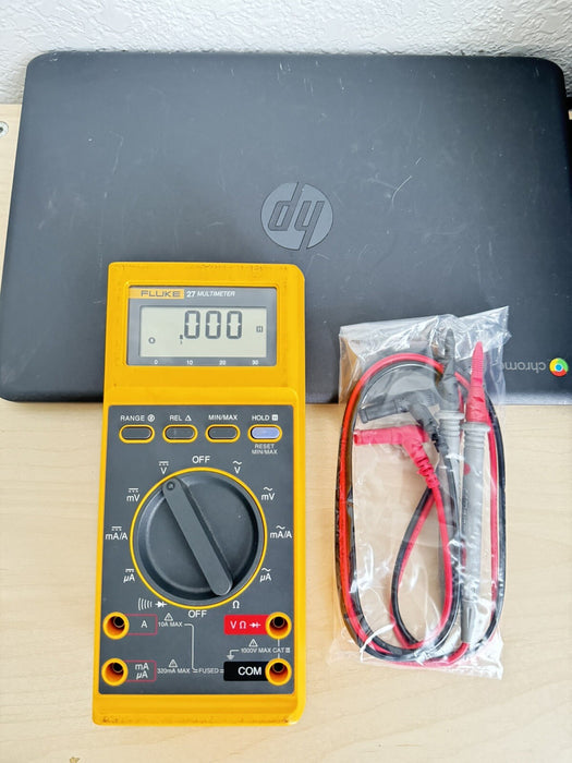 FLUKE 27 MULTIMETER WITH LEADS TESTED