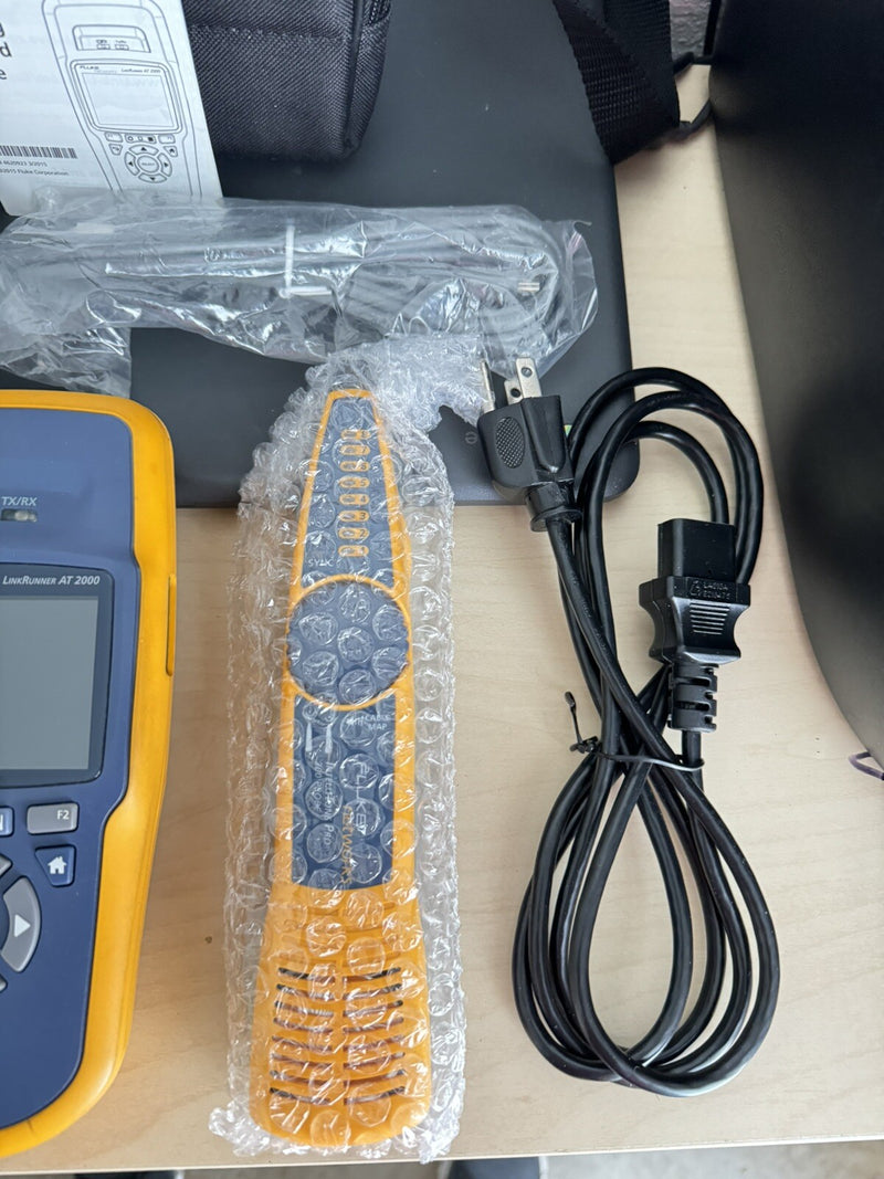 FLUKE NETWORKS LRAT-2000 LINKRUNNER AT-2000 KIT WITH PROBE & TONER
