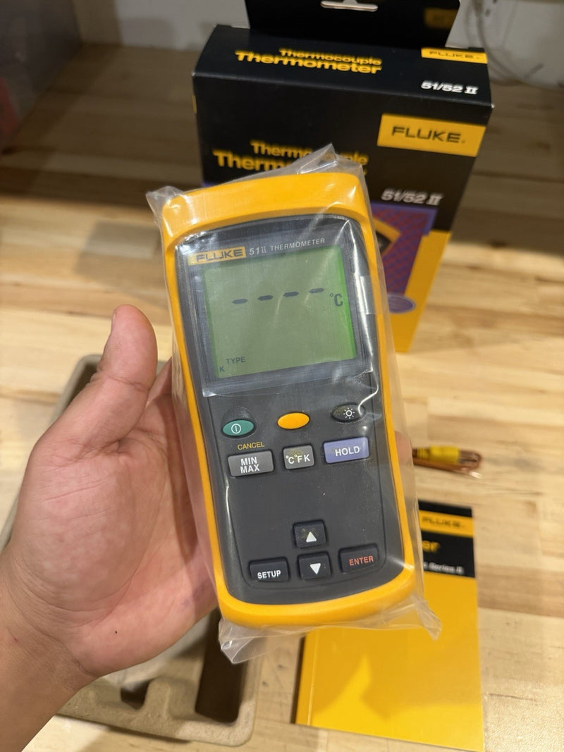 FLUKE 51 II THERMOCOUPLE THERMOMETER- SHIPS FAST (NEW)