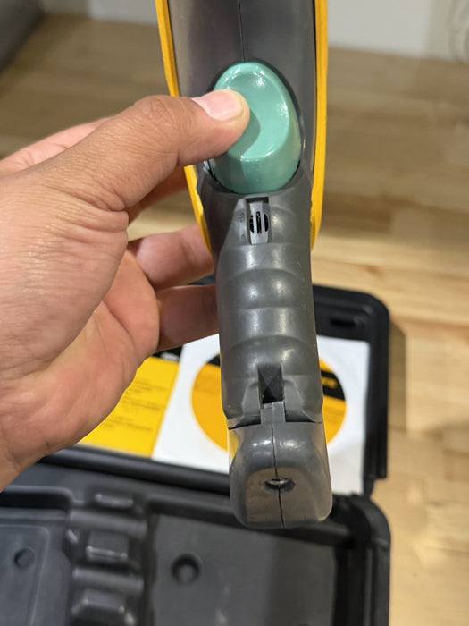 FLUKE 568 IR THERMOMETER WITH CASE TESTED
