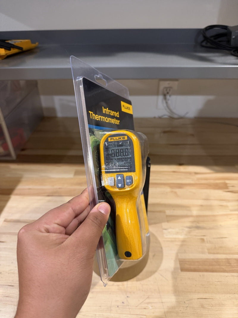 FLUKE 59 MAX INFRARED THERMOMETER SHIPS FAST - NEW