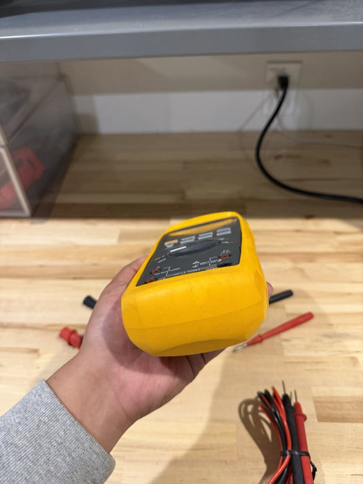 FLUKE 28 II TRUE RMS MULTIMETER WITH LEADS & CLIPS TESTED