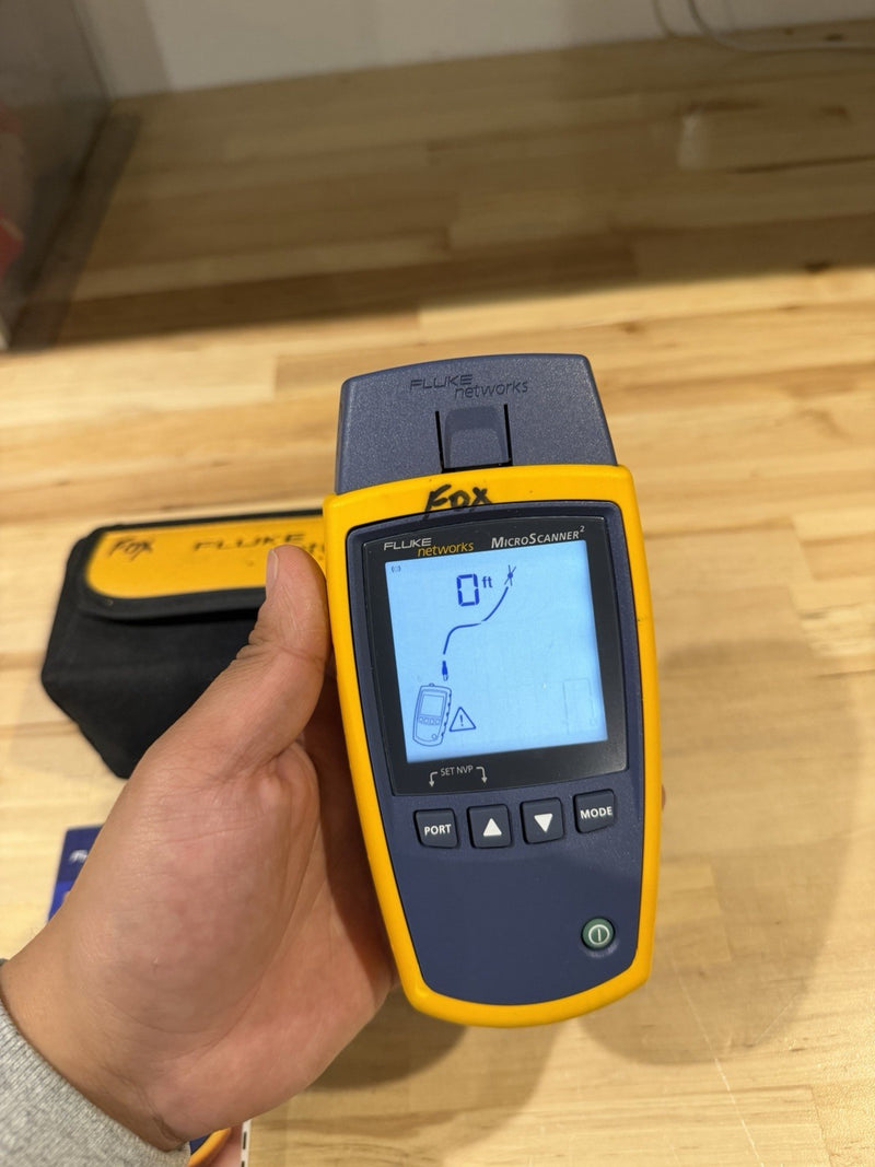 FLUKE NETWORKS MICROSCANNER 2 WITH BAG & MANUAL