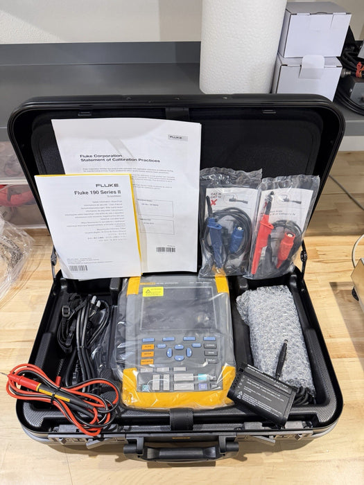 FLUKE 190-062 SCOPEMTER 2CH 60MHZ 625MS/S (NEW FACTORY SEALED) FREE SHIPPING