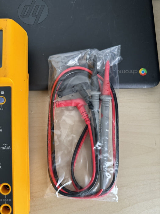FLUKE 27 MULTIMETER WITH LEADS TESTED