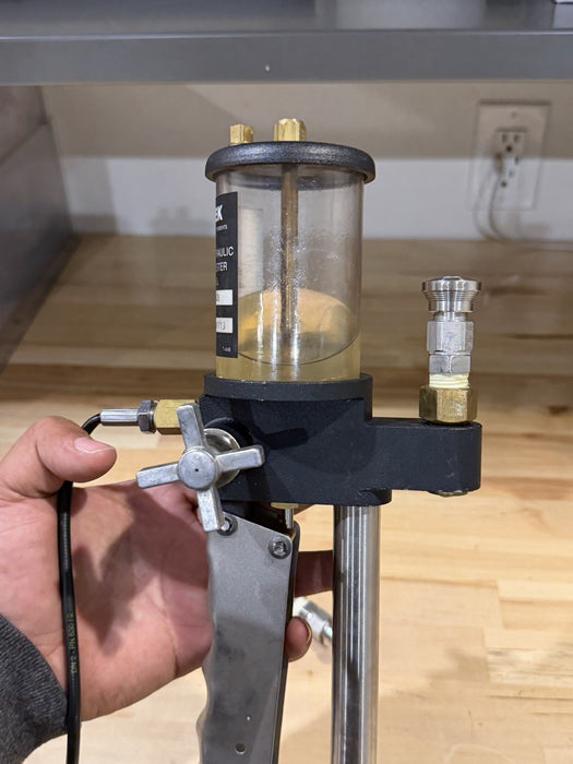 AMETEK T-620 HYDRAULIC PRESSURE TESTER W / HOSE (SHIPS FAST)