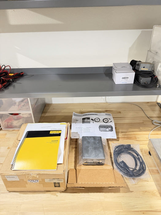 FLUKE CALIBRATION 9100S DRY WELL TEMPERATURE CALIBRATOR