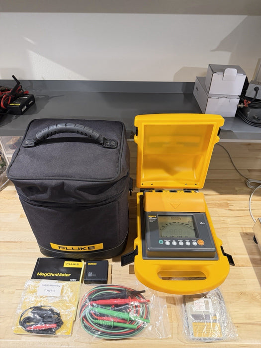FLUKE 1550 MEGOHMMETER HIGH VOLTAGE INSULATION TESTER (NEW) SHIPS FAST