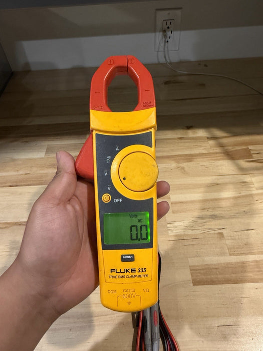 FLUKE 335 TRMS CLAMP METER W/ LEADS & CLIPS (TESTED) SHIPS FAST