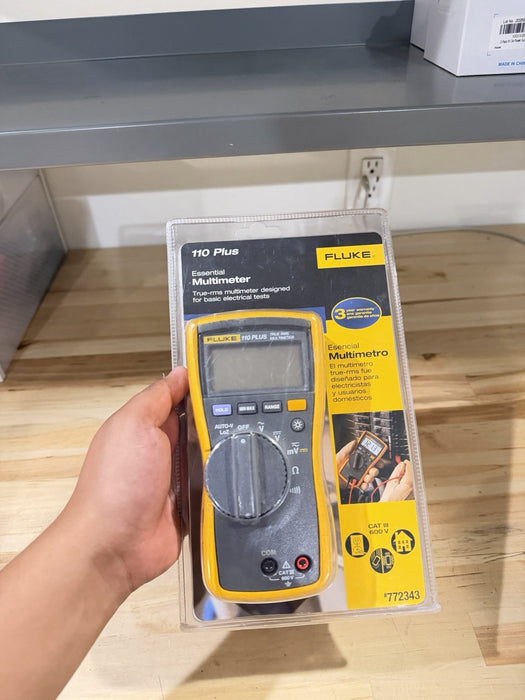 FLUKE 110 PLUS ESSENTIAL MULTIMETER WITH LEADS