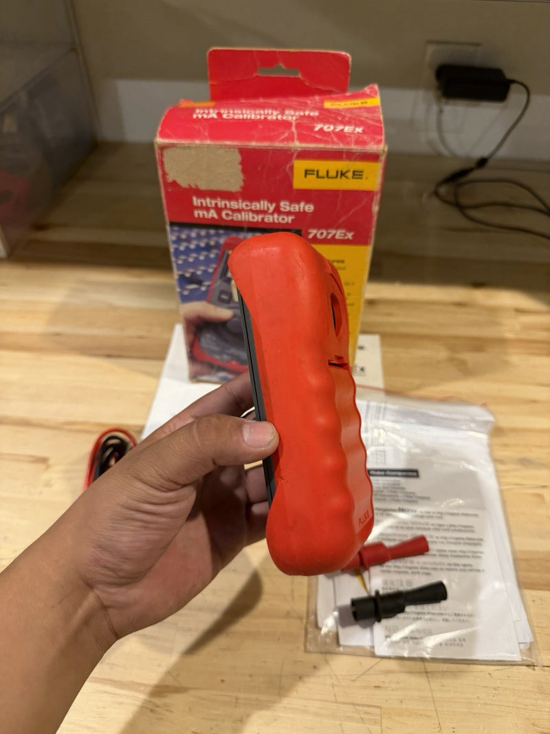 FLUKE 707EX MA CALIBRATOR W/ LEADS & MANUAL (TESTED) FREE SHIPPING