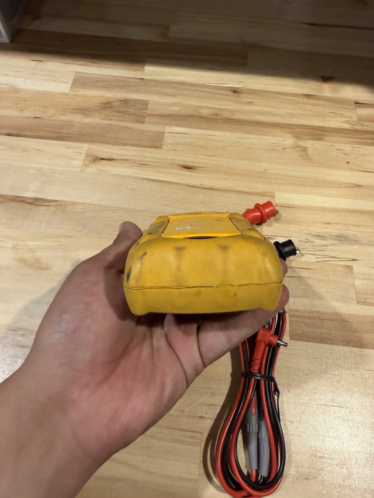 FLUKE 77 III MULTIMETER WITH LEADS TESTED