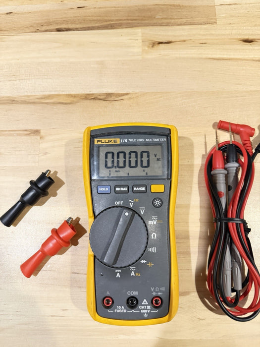 FLUKE 115 TRMS MULTIMETER W/ LEADS & CLIPS - SHIPS FAST