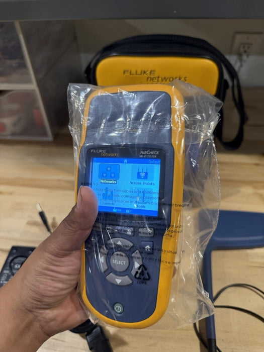 FLUKE NETWORKS AIRCHECK WIFI TESTER W/ ANTENNA & ACCESSORIES (NEW) RARE