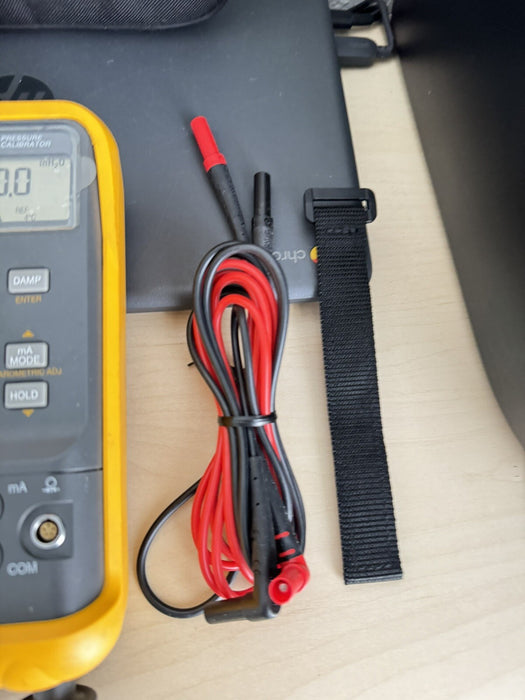 FLUKE 718 100G -12 TO 100PSI HAND PUMP PRESSURE VACUUM CALIBRATOR
