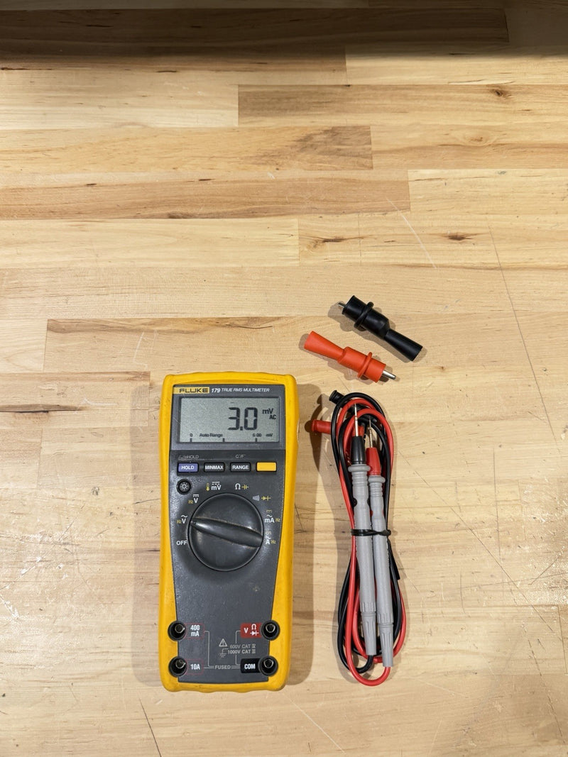 FLUKE 179 MULTIMETER W/ LEADS & CLIPS (SHIPS FAST)