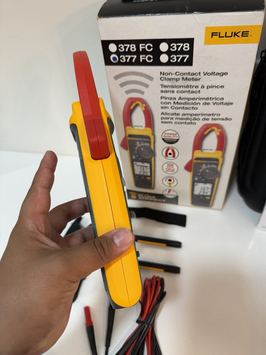 FLUKE 377 FC NON-CONTACT VOLTAGE CLAMP METER (NEW FACTORY SEALED) SHIPS FAST