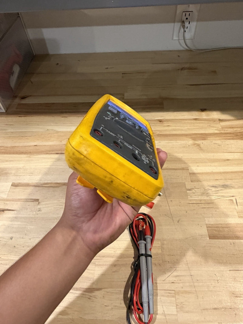 FLUKE 289 TRUE RMS ELECTRONIC LOGGING DIGITAL MULTIMETER W/ LEADS & CLIPS