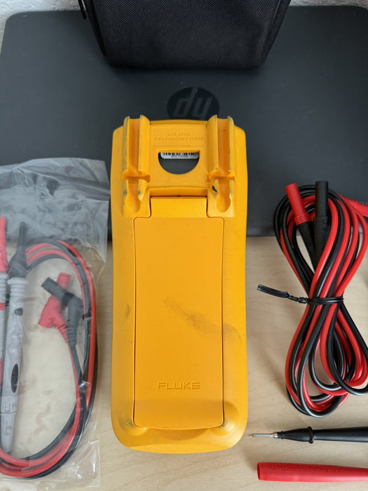 FLUKE 1587 FC INSULATION MULTIMETER WITH BAG AND LEADS