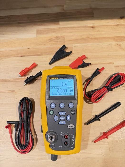 FLUKE 719 PRO 150G ELECTRIC PRESSURE CALIBRATOR W/ ACCESSORIES (SHIPS FREE)